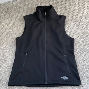 Black North Face vest